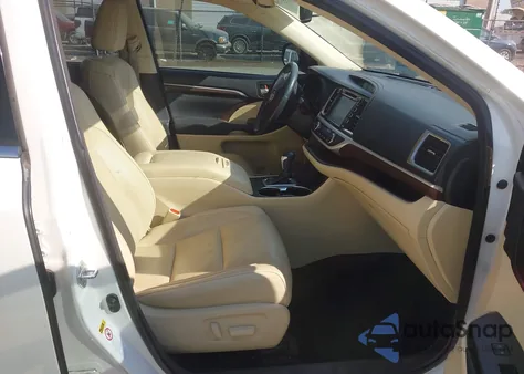 2015 Toyota Highlander Limited V6 z USA, uszkodzony, nr VIN 5TDYKRFH2FS077618